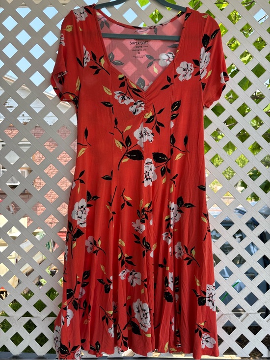 torrid Dresses & Skirts - torrid Coral Floral V-Neck Midi Dress